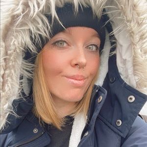 Meet your Posher, Becca